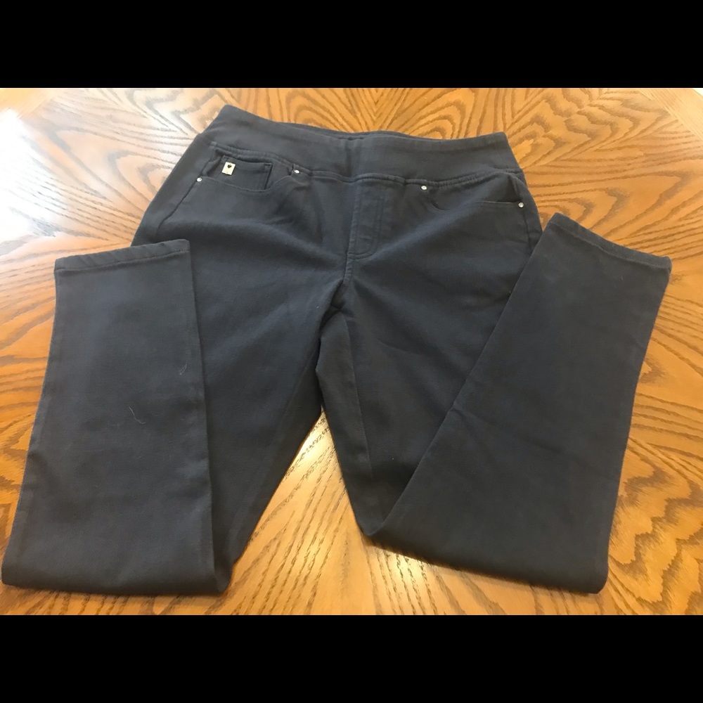 Belle by Kim Gravel Black stretch pull on jean 12